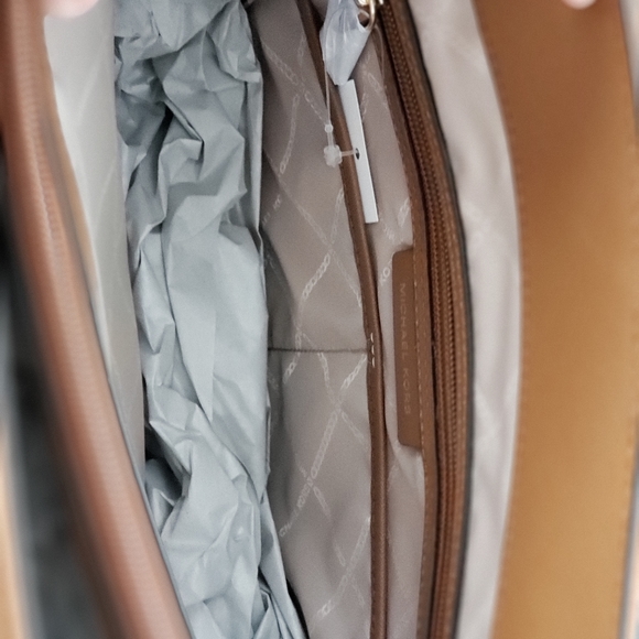 Michael Kors Jet Set Large Tote & Wallet Bundle - Picture 4 of 8